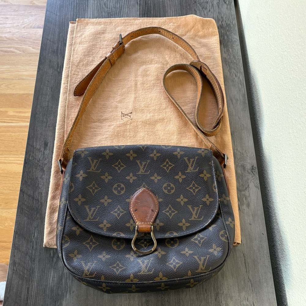 Authentic Louis Vuitton Saint Cloud GM Monogram Crossbody Shoulder Bag - Picture 3 of 17